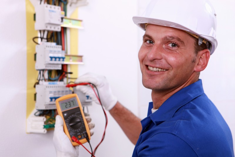 Reasons To Hire An Electrical Service In Arlington Heights IL