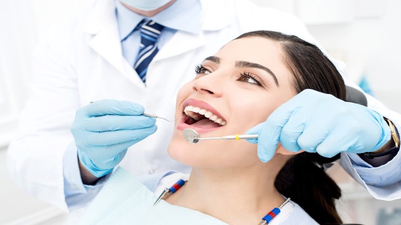 Twin Dental Provides Teeth Whitening Services In Edmonton