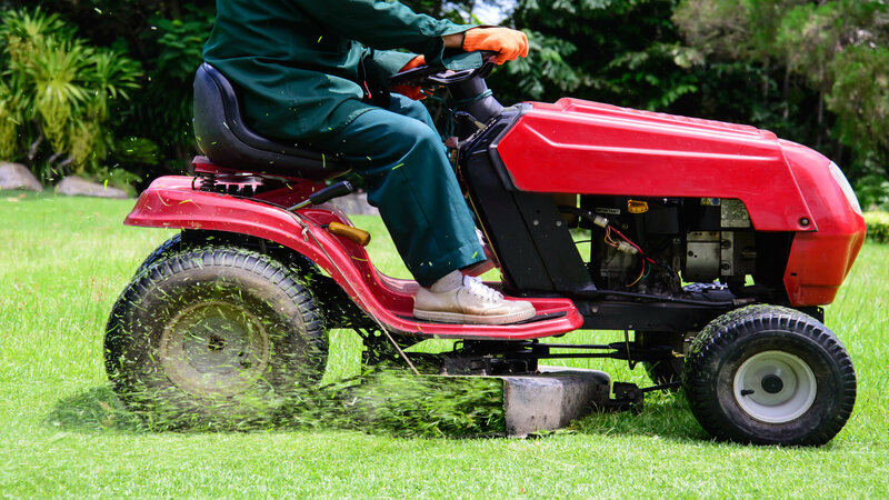 Prairiecoast Equipment Offers Lawn Mower For Sale In Kelowna